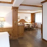 Bella Vista Hotel 3*