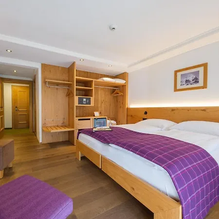 Bella Vista Hotel 3*